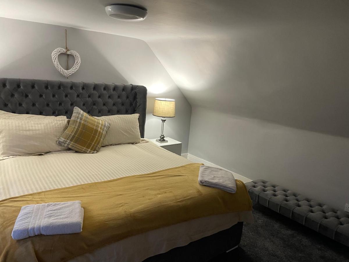 Commercial Hotel Insch Eksteriør bilde