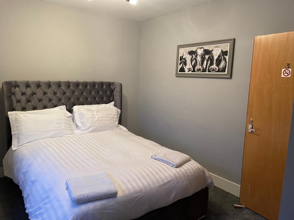 Commercial Hotel Insch Eksteriør bilde