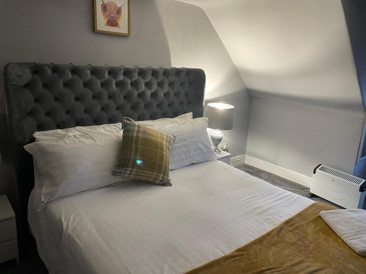 Commercial Hotel Insch Eksteriør bilde